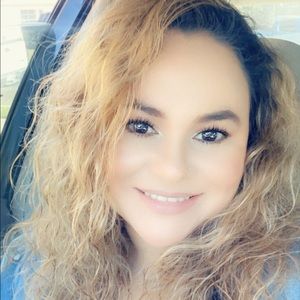 Meet your Posher, Anabel